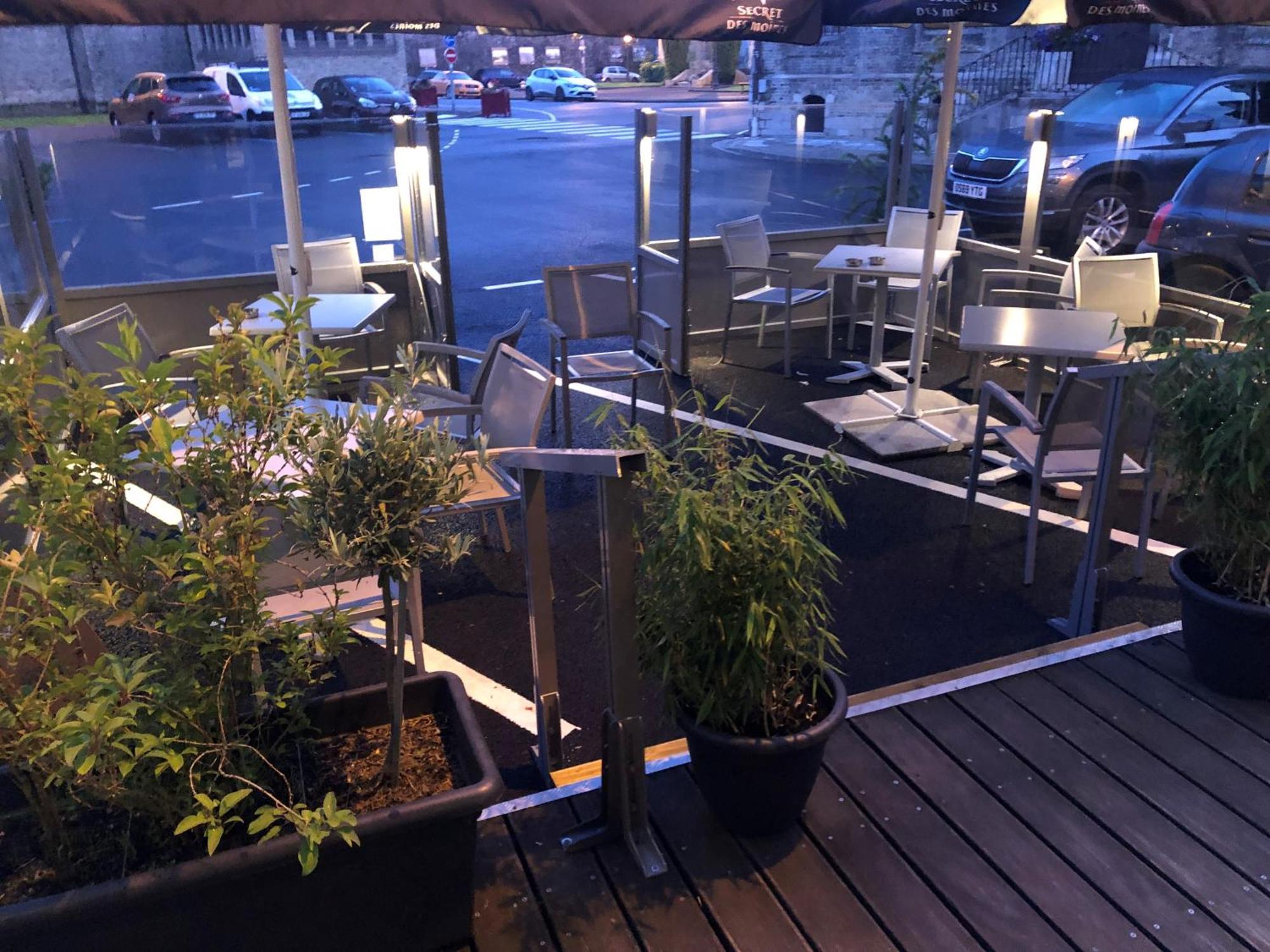 Hotel Au Tonnelier Bergues Exterior foto
