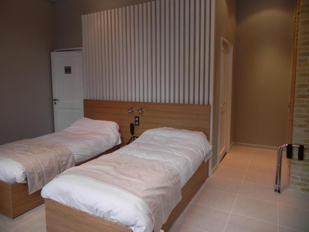 Hotel Au Tonnelier Bergues Zimmer foto