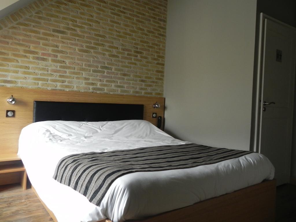Hotel Au Tonnelier Bergues Zimmer foto