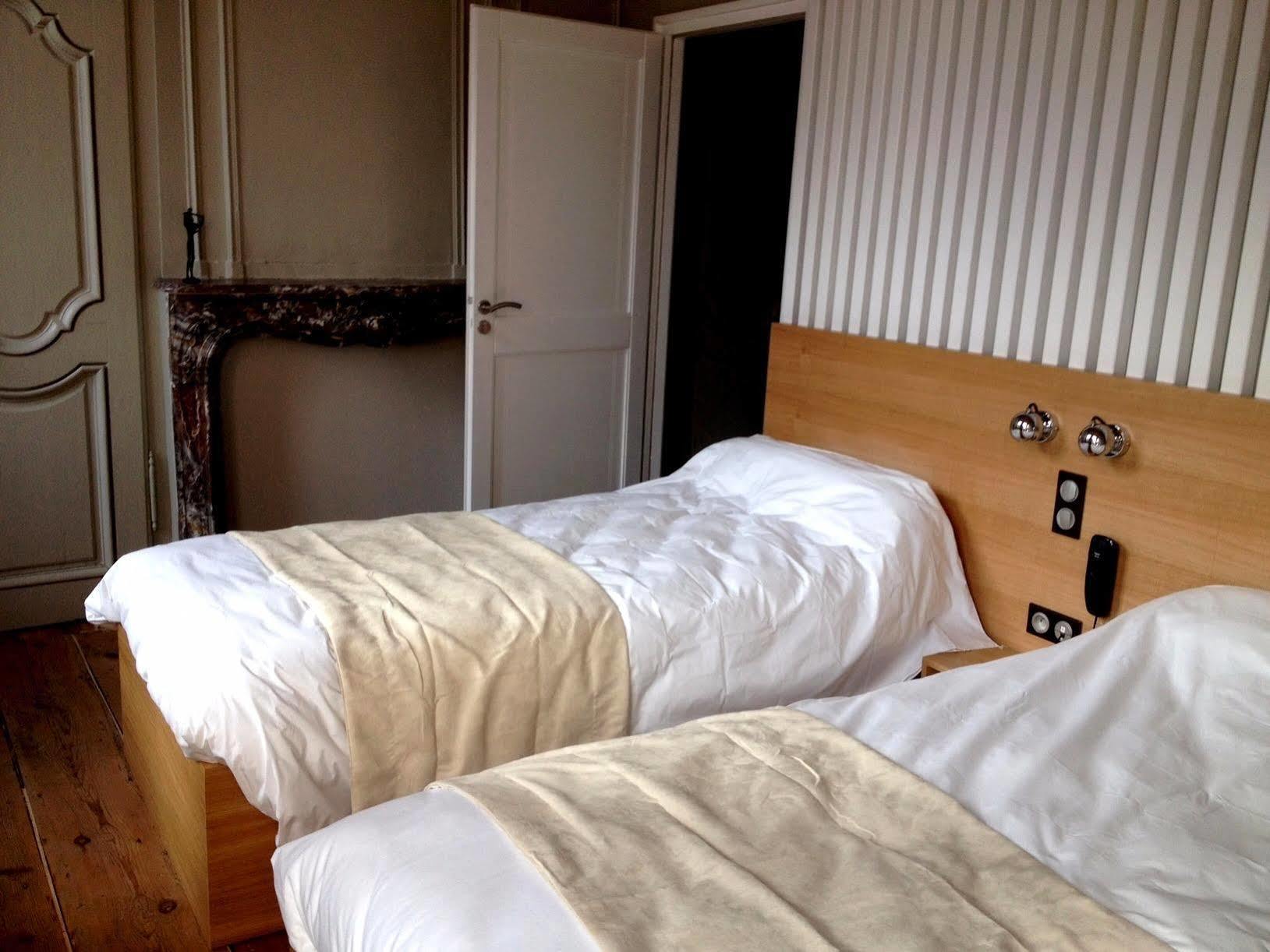 Hotel Au Tonnelier Bergues Exterior foto