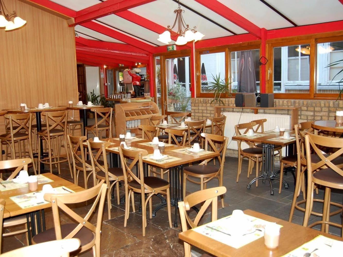 Hotel Au Tonnelier Bergues Exterior foto
